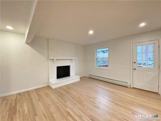 Building Photo - 56 Taylor Pl