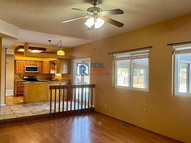 Foto del edificio - 4730 Cove Ct