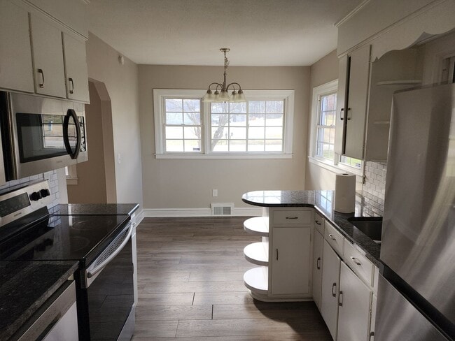 Foto del edificio - 3 bed 2 bath Rental