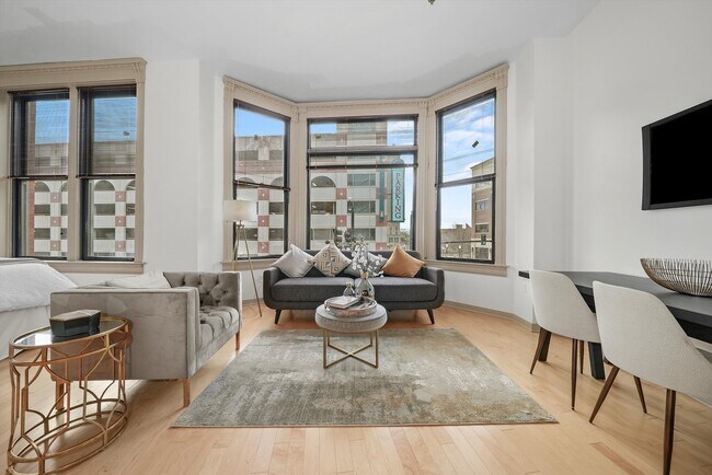 Building Photo - 115 W Galena Blvd