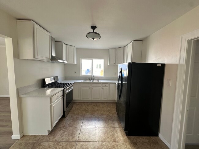 Foto del edificio - 624 W 49th St