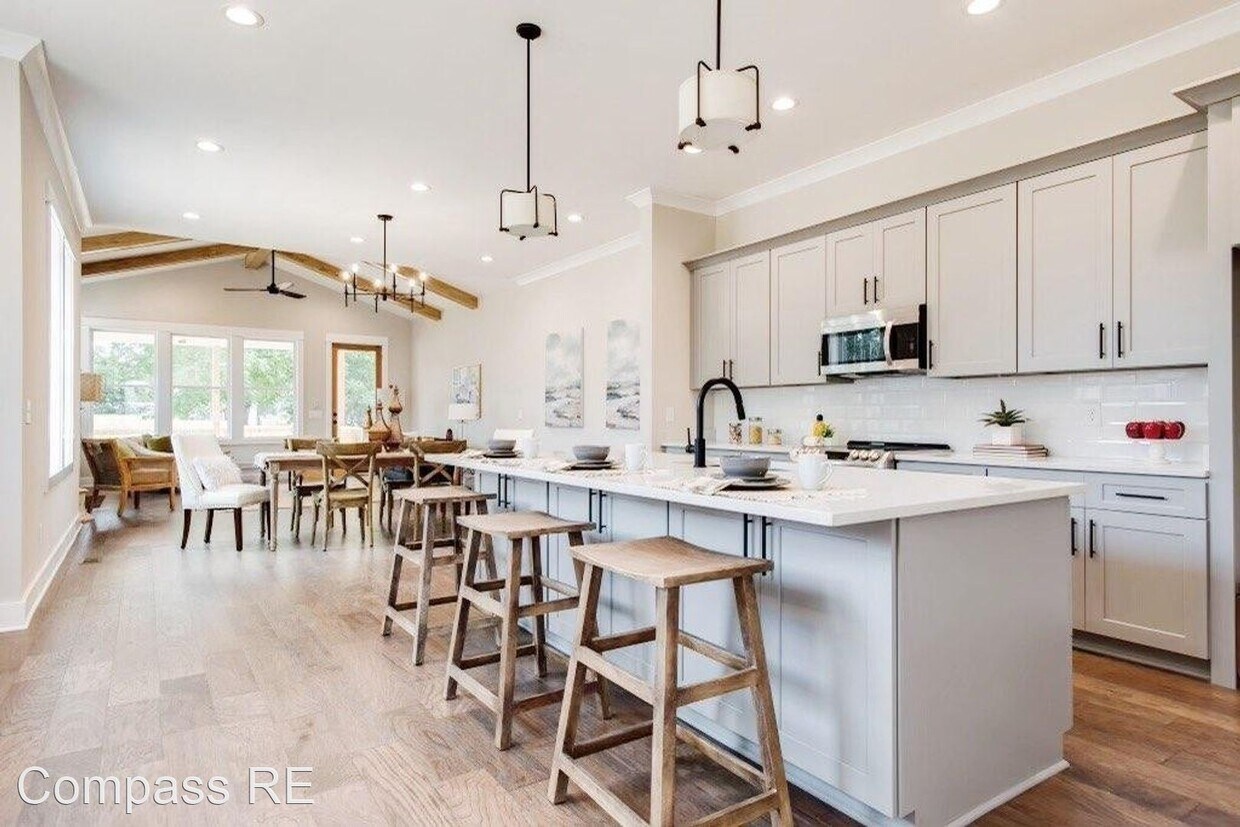 Foto principal - 4 br, 3.5 bath House - 608 D Annex Ave