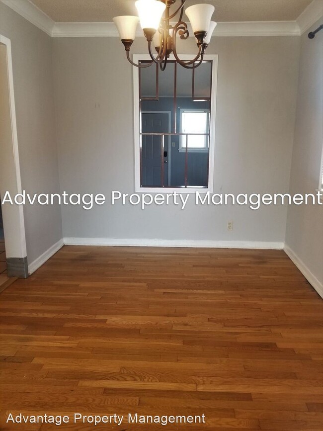 Building Photo - 3 br, 1 bath House - 342 W Waldorf Ave.
