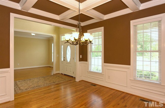 Building Photo - 109 Lake Point Dr