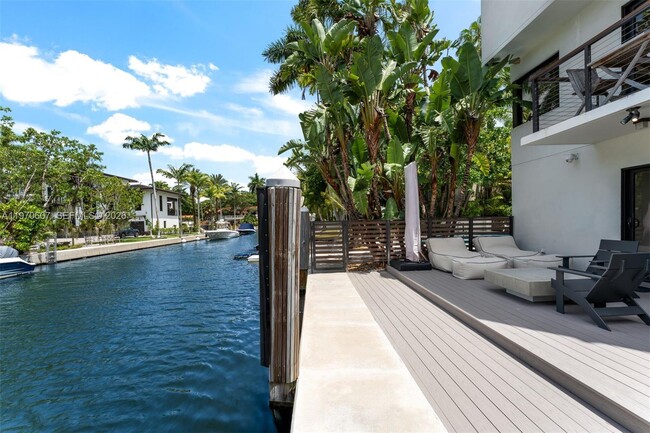 Foto del edificio - 3560 W Fairview St