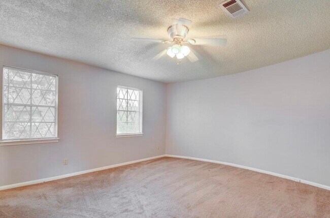 Foto del edificio - 10254 Hammerly Blvd