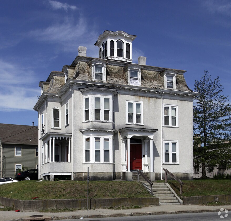 865 Eddy St, Providence, RI 02905 Apartments in Providence, RI