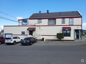Building Photo - 1301 S 52nd St