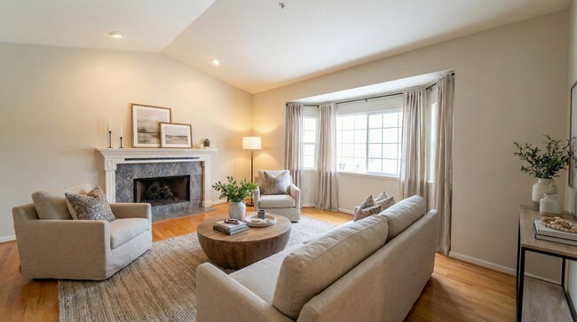 Foto del edificio - Expansive Valley Views & Private Living in Castro Valley - 4BD/3BA Exec Home