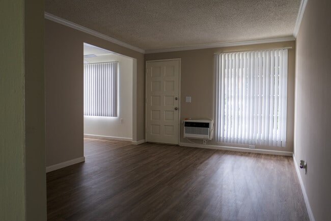 Building Photo - Tustin Villas Apartments