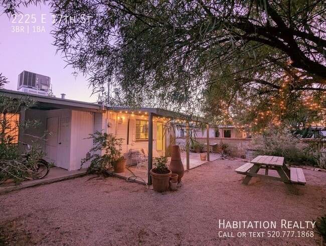 Foto del edificio - 2225 E 17th St