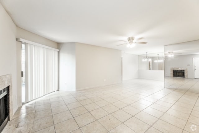 Building Photo - 9797 Leawood Blvd