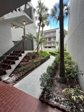 Building Photo - 8810 SW 132nd Pl