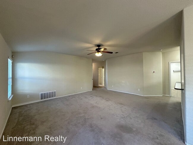 Building Photo - 3 br, 2 bath House - 6401 Clear Brook