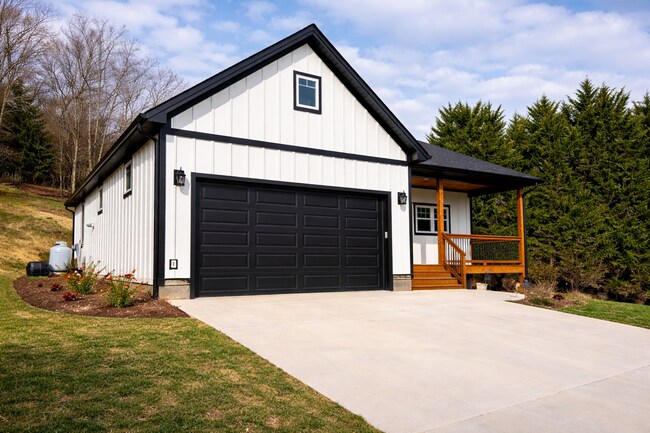 Foto del edificio - Fairview Rental! - Two Occupants Max