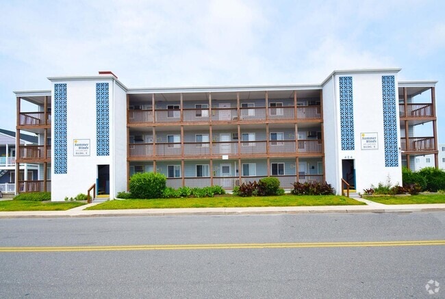 Building Photo - 424 Lark Ln