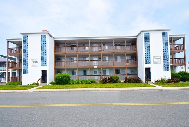 Building Photo - 424 Lark Ln