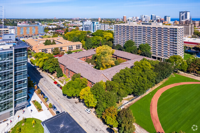 Aerial Photo - Courtyard Square Condominums