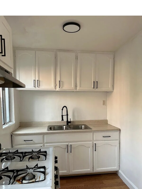 Foto principal - 8310 Avalon Blvd