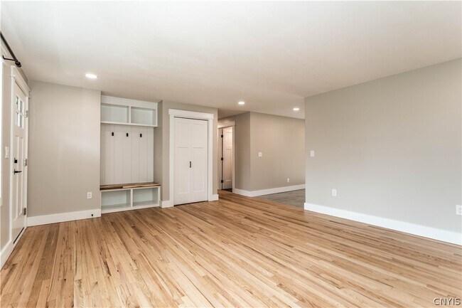 Foto del edificio - 87 Brown St