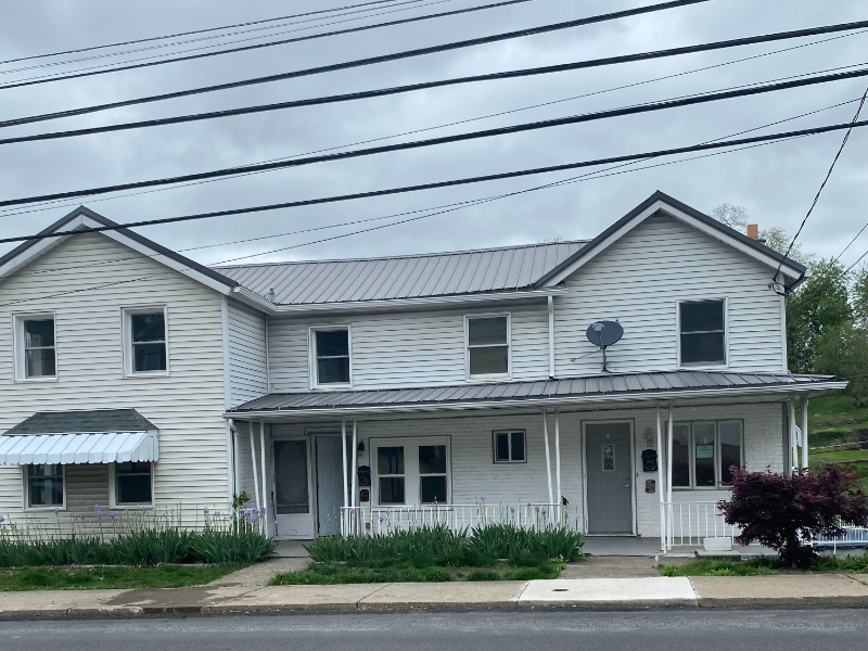 Primary Photo - 192 Parsonage St