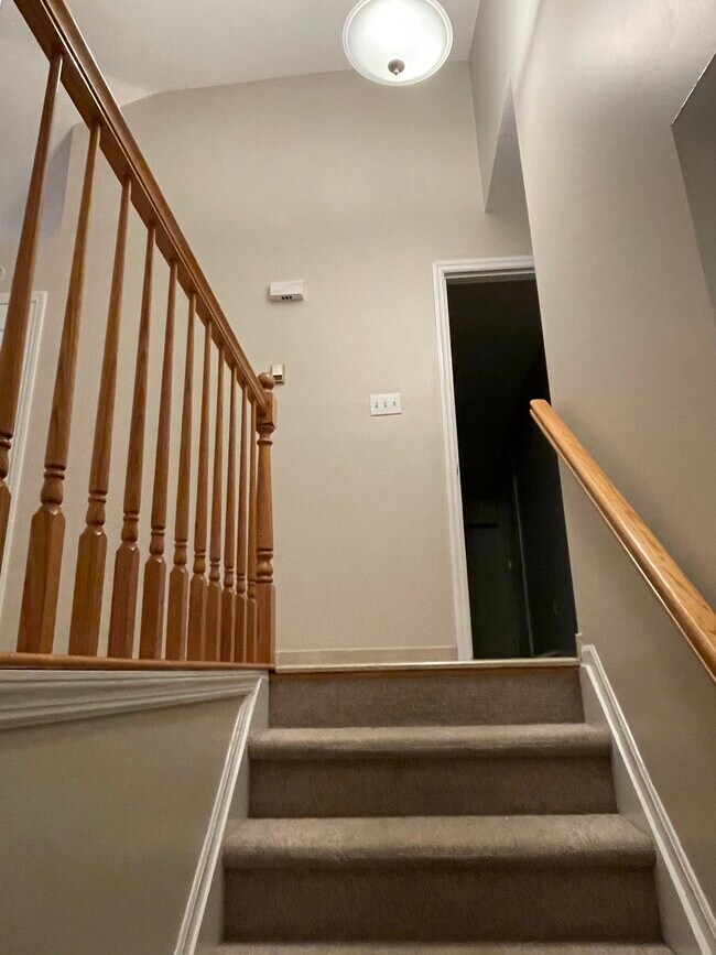 Stairs - 41 Lynbrook Ave