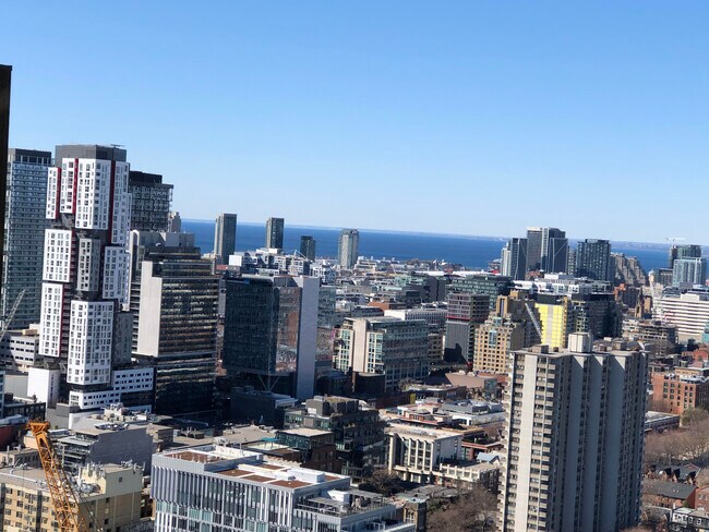 city view - 426 University Av