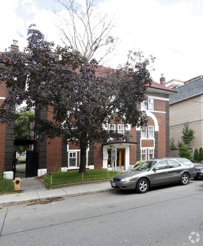 Primary Photo - 26 Balmoral Ave