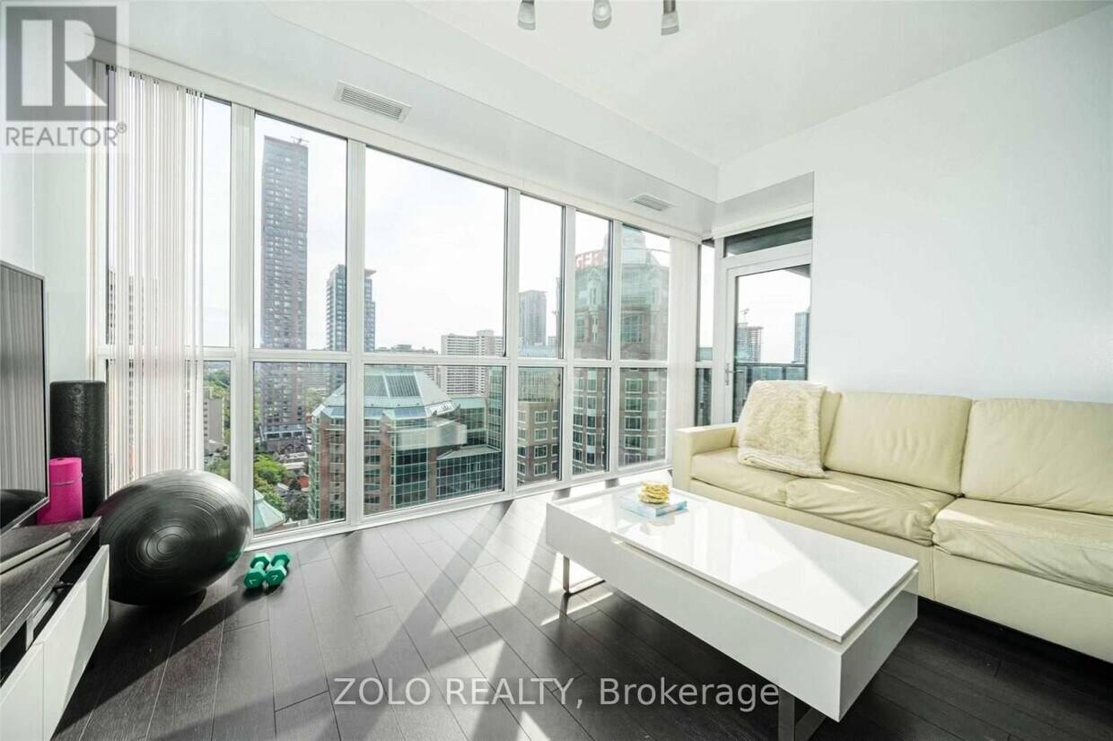 Primary Photo - 28-2028 Ted Rogers Way