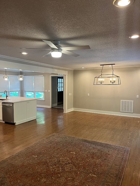 Foto del edificio - 509 Castlewood Trail