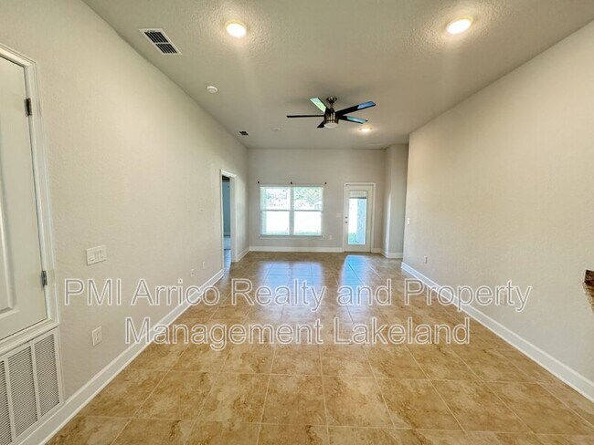 Foto del edificio - 1500 Grey Eagle Lane
