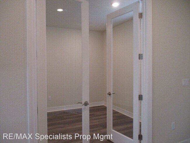 Foto del edificio - 4 br, 4 bath House - 10683 Town View Dr