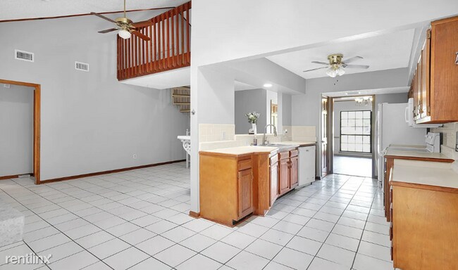 Building Photo - 4 br, 2 bath House - 12102 Dividing Oaks T...