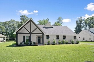 Building Photo - 18656 Magnolia Wy