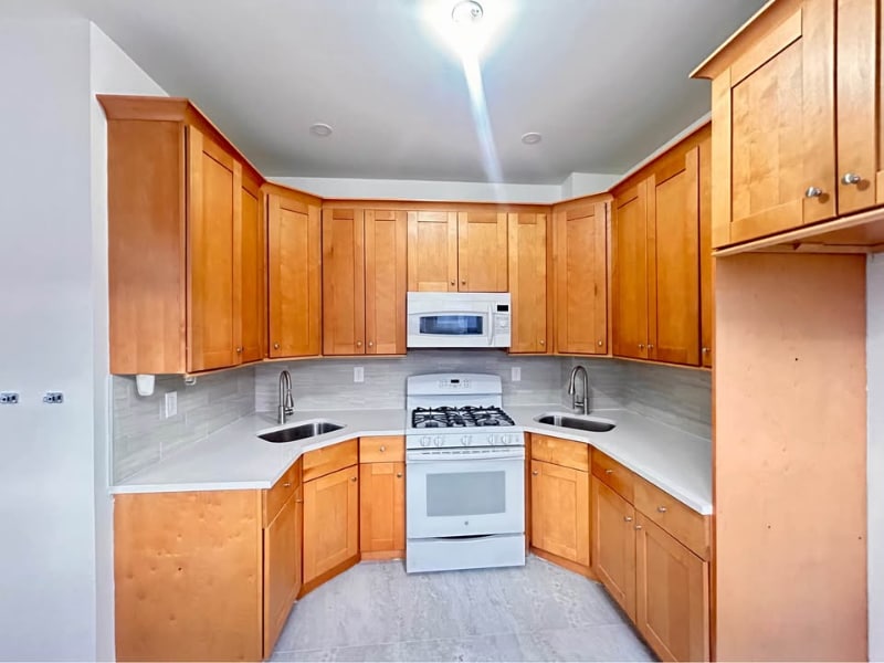 Photo - 537 E 5th St (Brooklyn, NY)