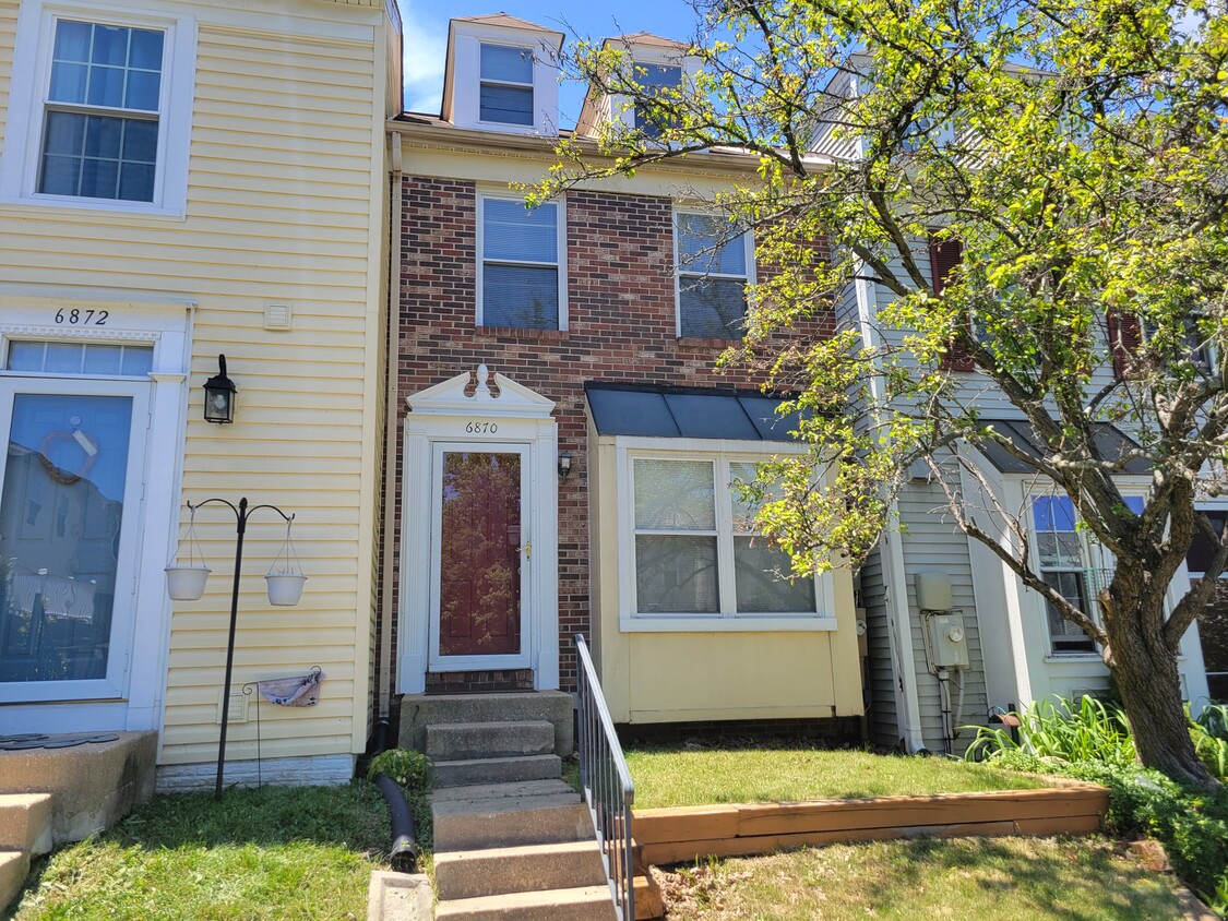 Front View - 6870 Ducketts Ln
