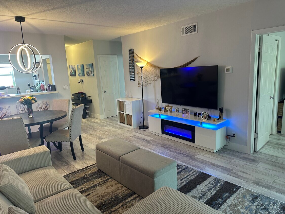 Foto principal - 1400 NE 57th St