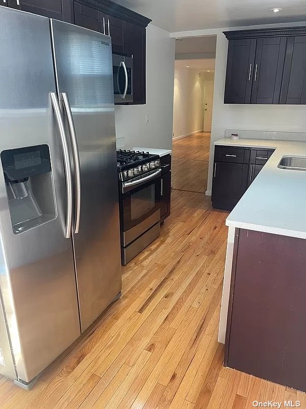Foto del edificio - 304 E 45th St