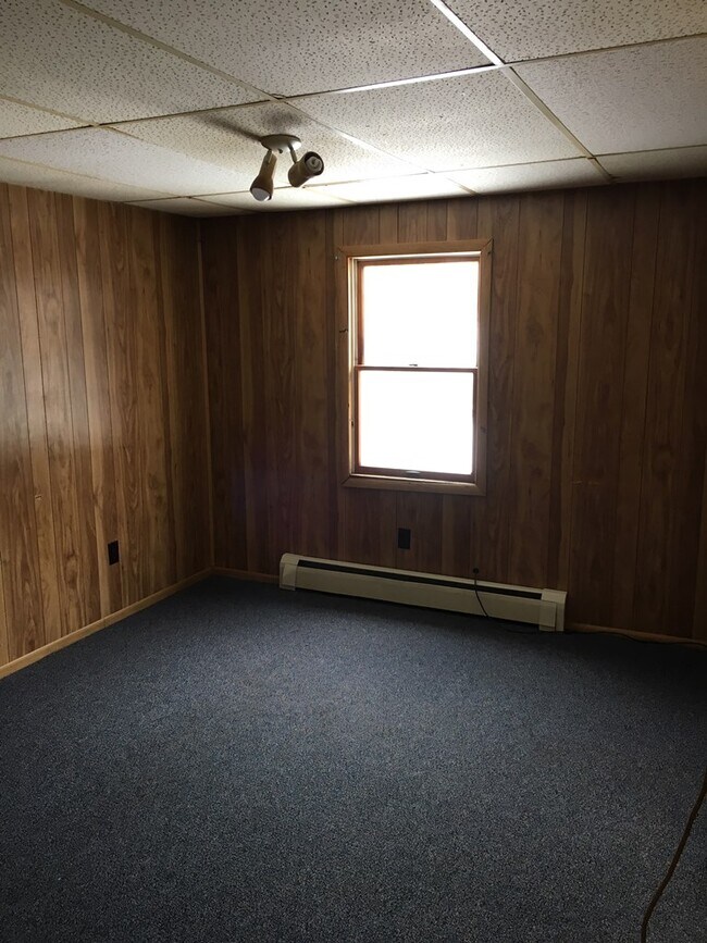 221 1/2 Ziegler Ave, Butler, PA 16001 Townhome Rentals in Butler PA