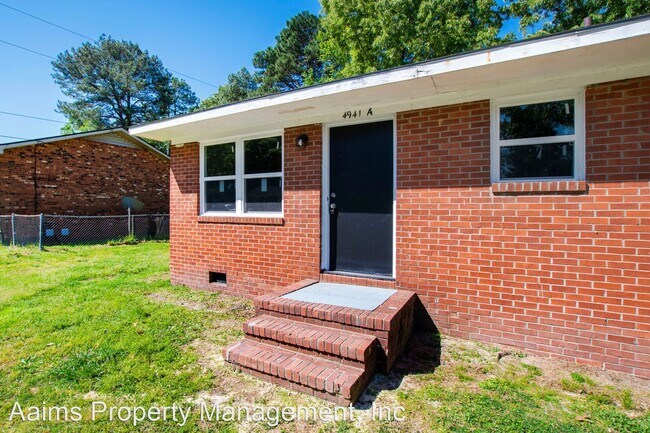 Building Photo - 1 br, 1 bath House - 4949 Fieldcrest Dr