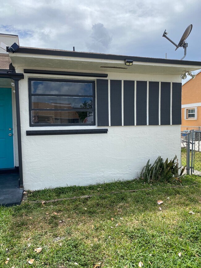 Foto del edificio - 514 SW 96th Ct