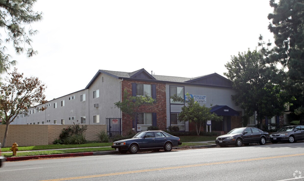 31 Apartments Available for Rent in Granada Hills, CA