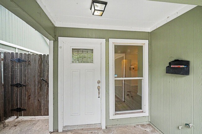 Foto del edificio - Charming 2-bedroom, 1-bath home in a convenient Fort Worth location!