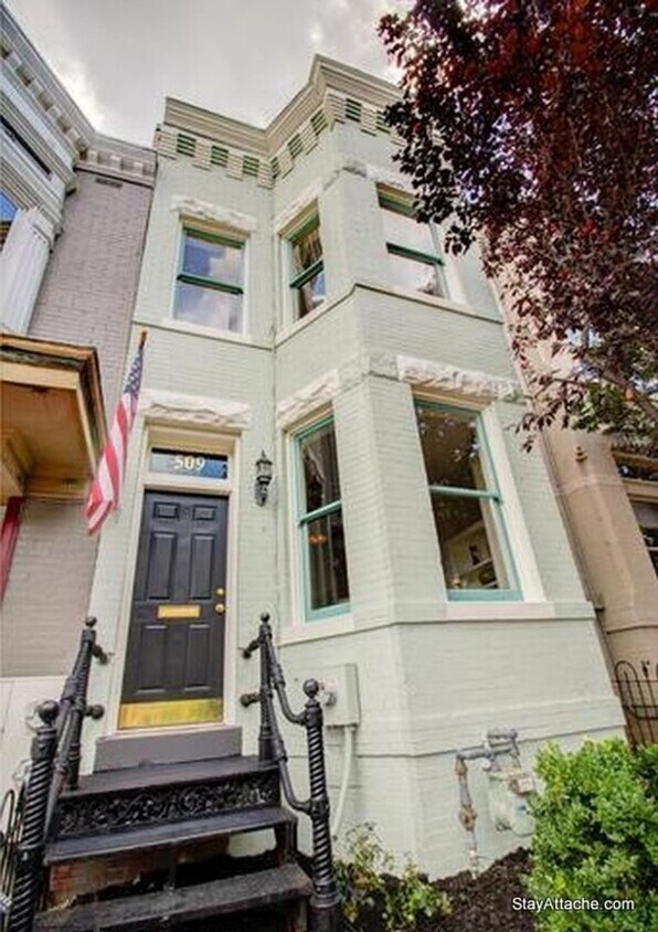 Foto principal - Stunning Capitol Hill Rowhome