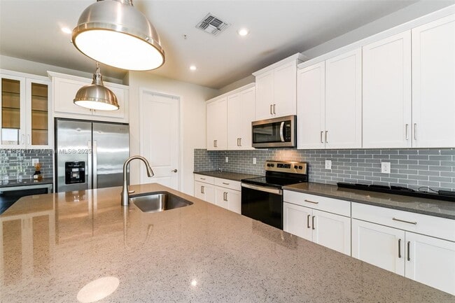 Foto del edificio - 4721 Arboretum Cir