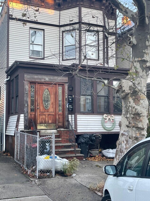 38 Winfield Ave, Jersey City, NJ 07305 Condo for Rent in Jersey City