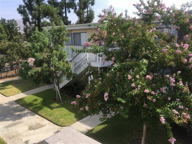 Foto principal - Gated Upstairs 2BD/2BA Condo, 2 Gated Rese...