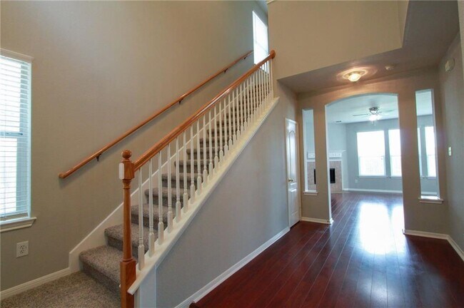 Foto del edificio - 3520 Bratton Ridge Crossing