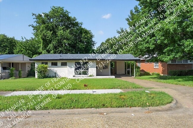 Photo - 1214 Adelaide Drive- House