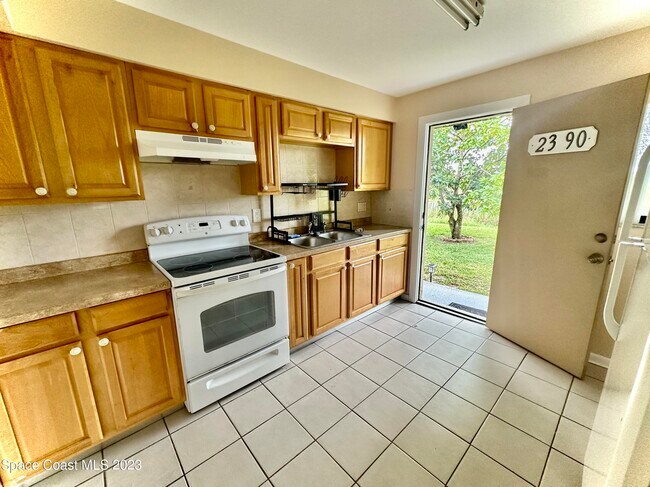 Foto del edificio - 2390 N Tropical Trail